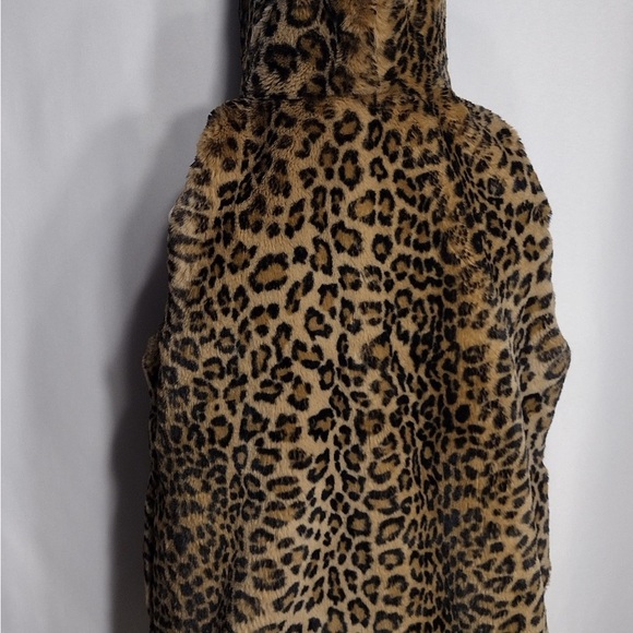 Carmen Leopard Print Faux Fur Hooded Vest size L pre owned Exellent condition - Picture 10 of 13